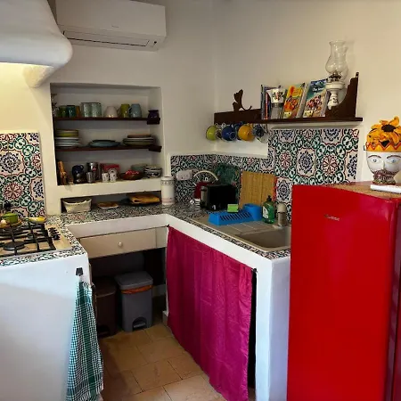 Salina Da Raffaele E Josefine Malfa (Salina)