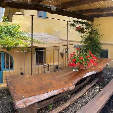 Salina Da Raffaele E Josefine Apartment Malfa (Salina)